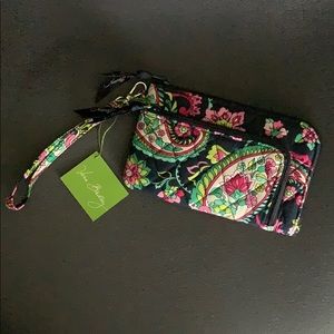 BRAND NEW Vera Bradley Zip Wristlet